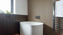 Perfect after a beach day. A luxurious soak in a bubble bath in Nol.