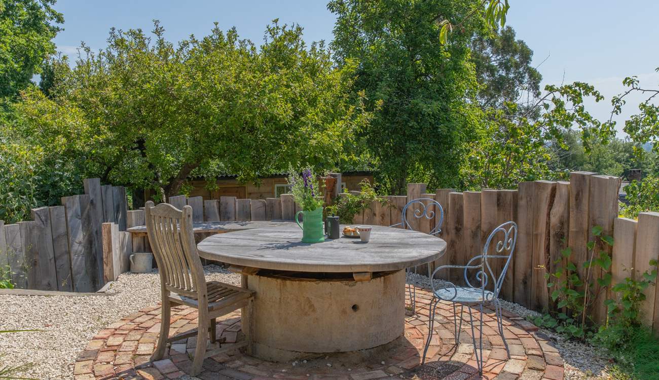 Al fresco dining in peaceful surroundings.