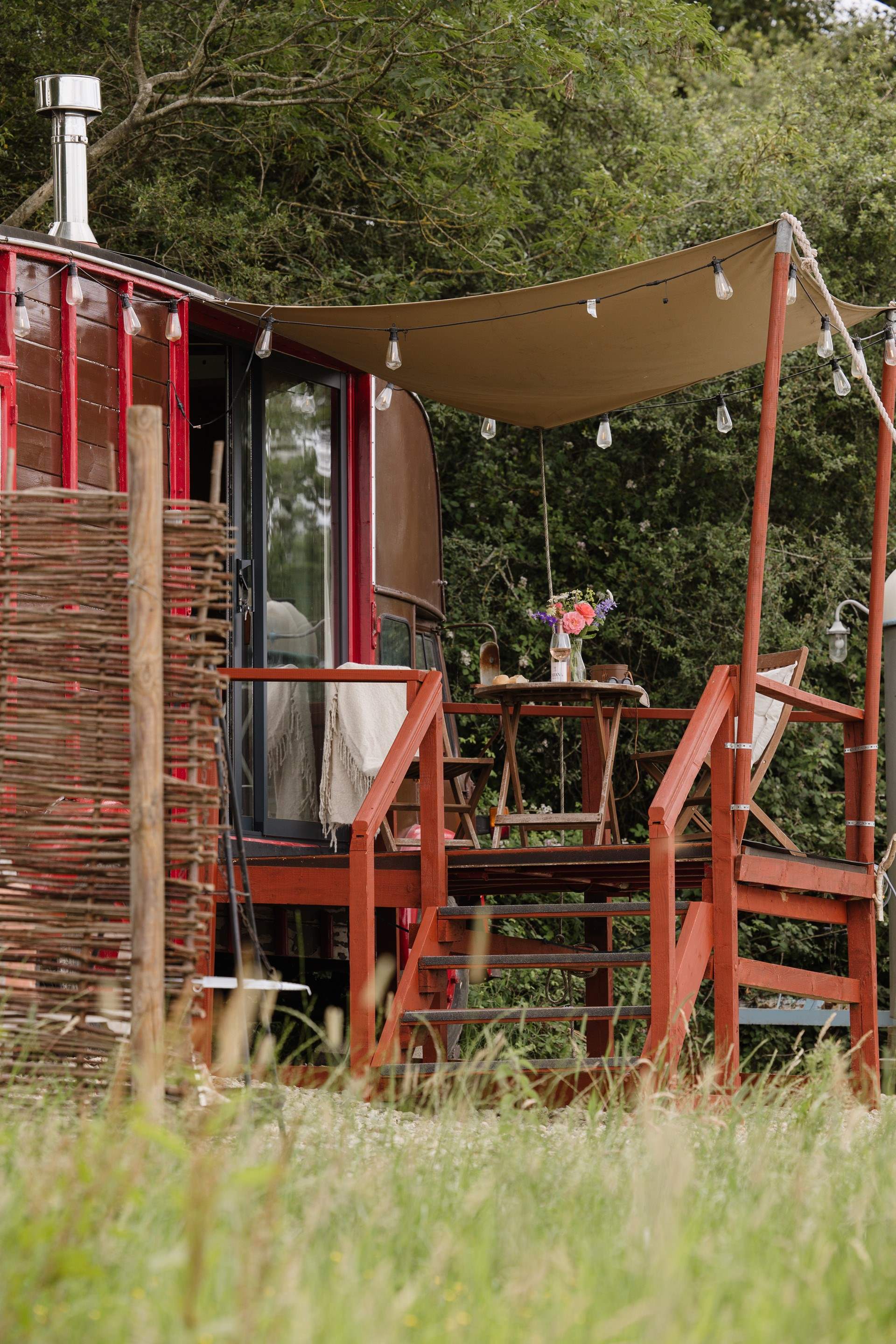 Enjoy your meals on the covered terrace for alfresco dining surrounded by total tranquillity.