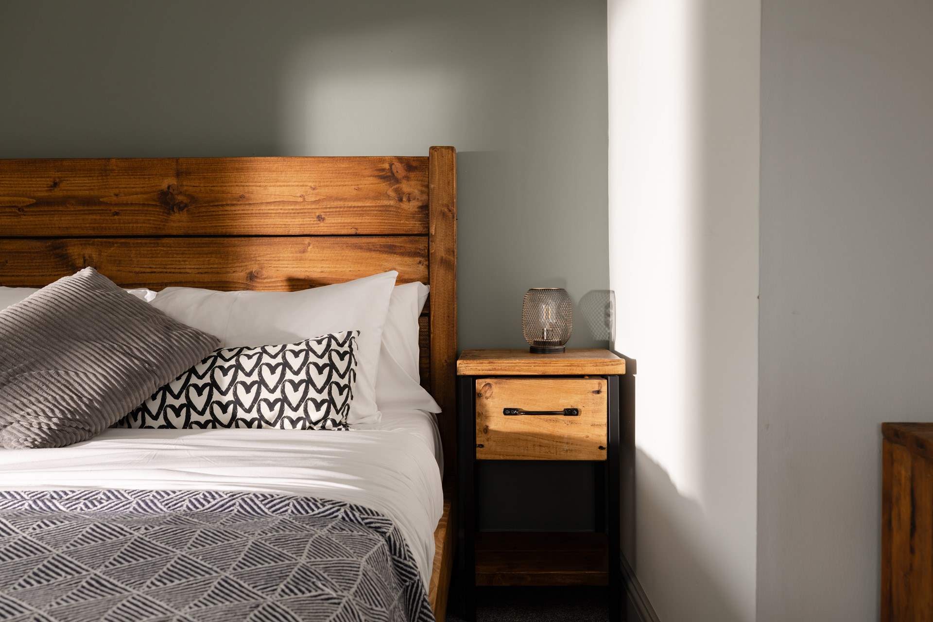 Such a quirky bedside table.