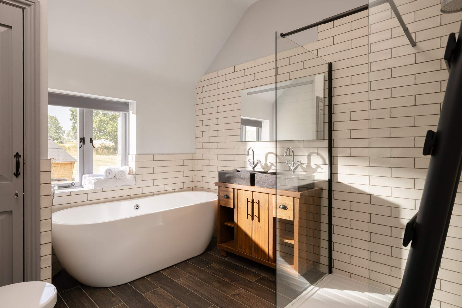 Sink into this bath and watch the wildlife through the window.