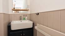 The little shower-room on the first floor. 