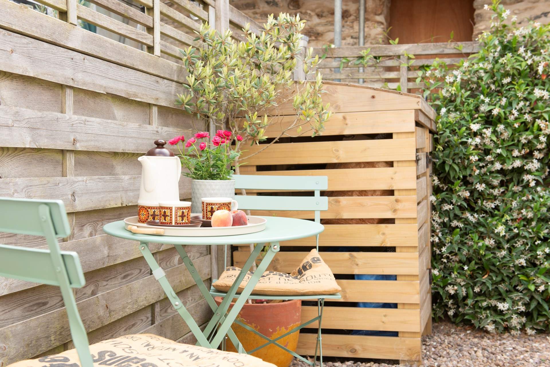 A sunny nook for your morning coffee. 