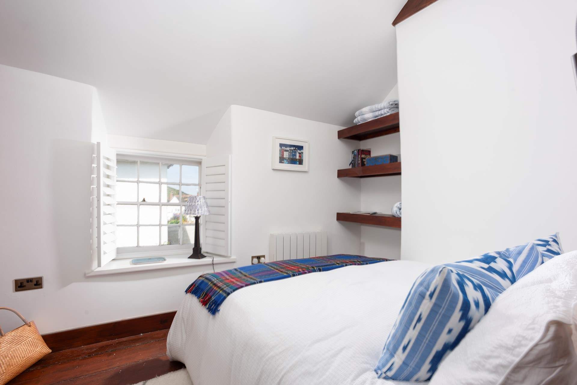 Let's step into bedroom 2...
