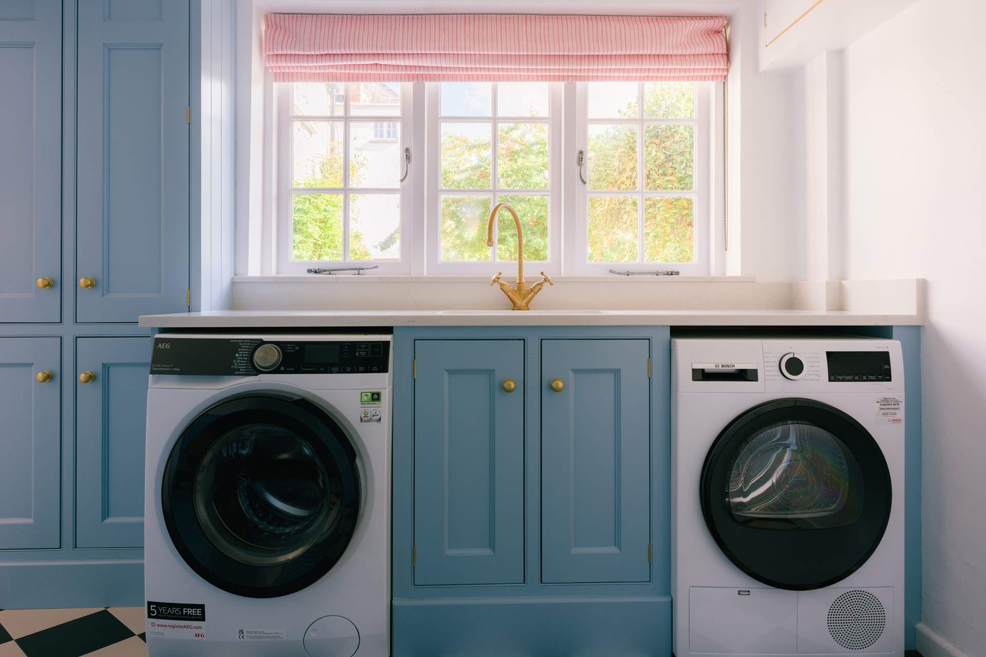 All the facilities, surfaces and storage you could want for.