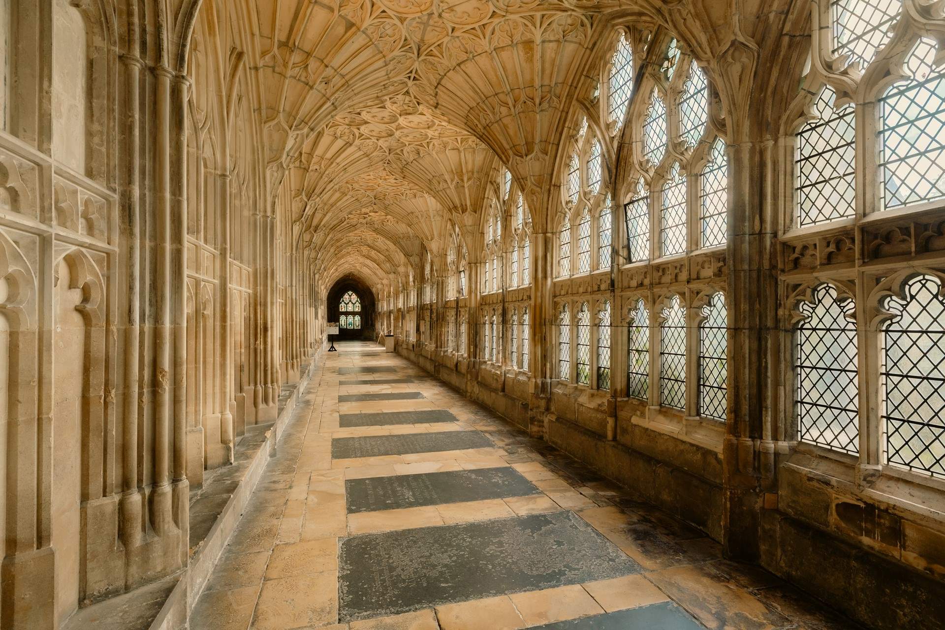 Take a stroll in medieval shoes along the cloisters.