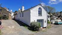 Box Cottage can be found in the centre of the pretty village of Georgeham.