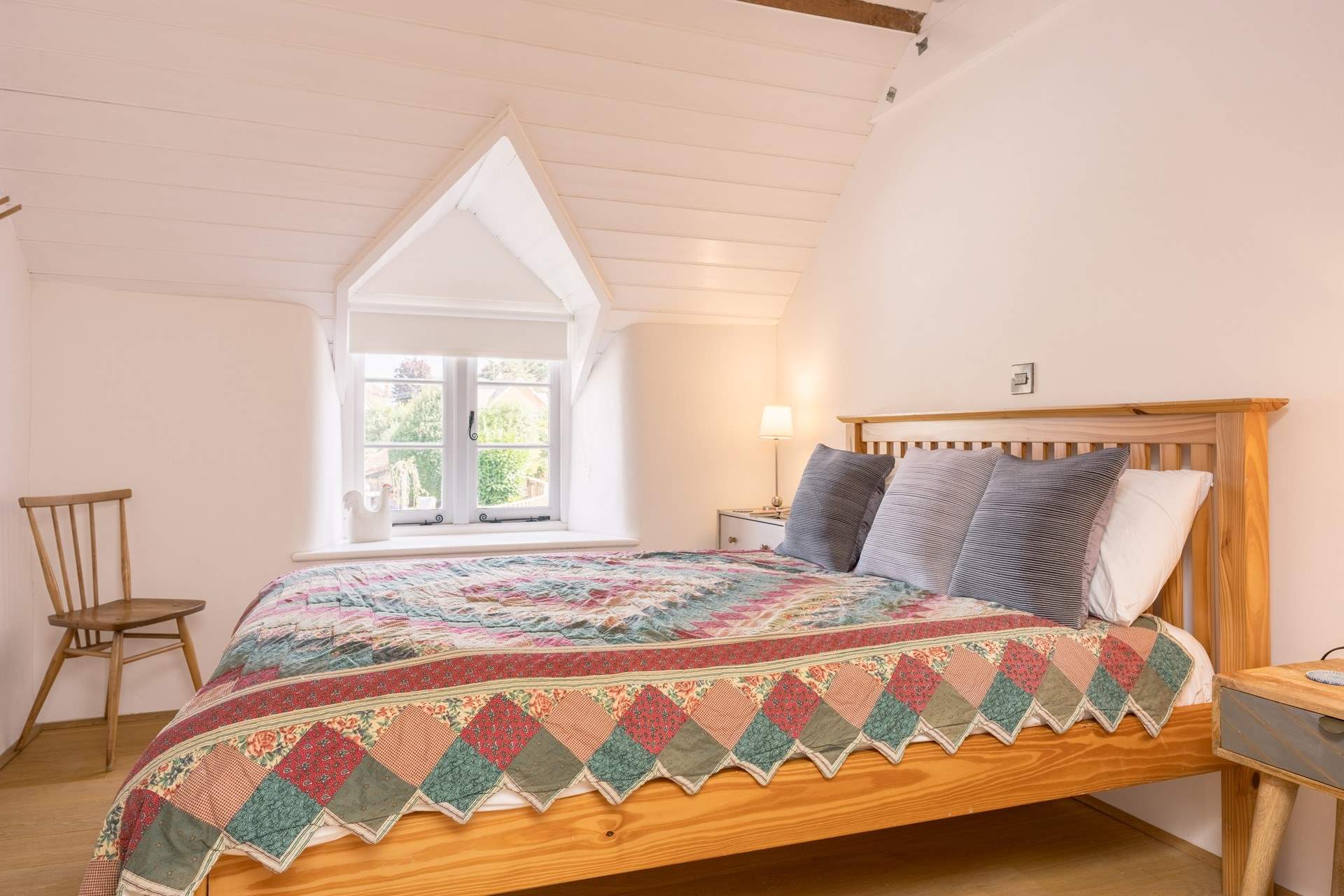 Very quite and tranquil with a tempting king-size bed to draw you in...