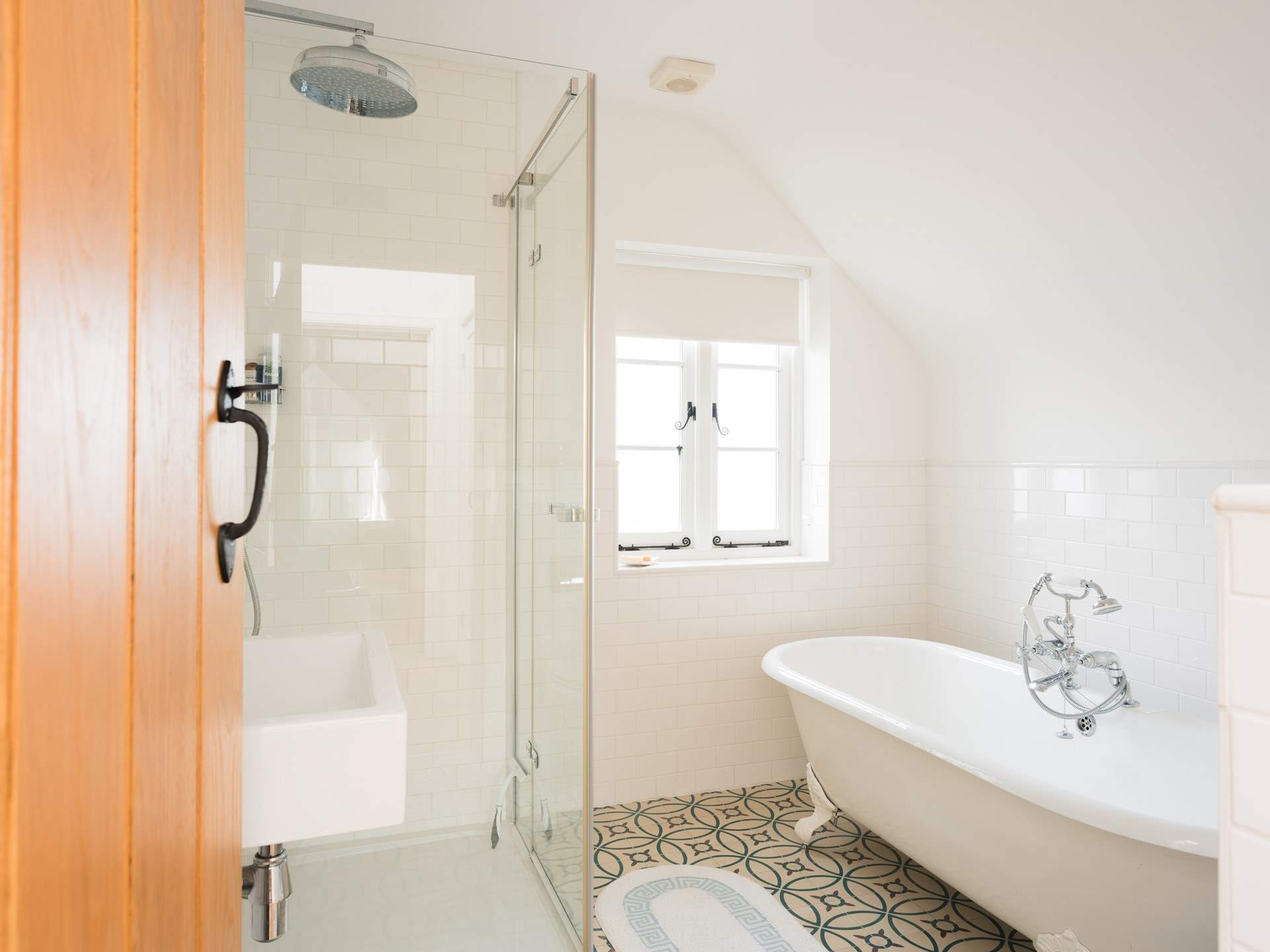 With a rainfall shower head and deep claw-footed bath it a wonderful spot to revive and refresh after a busy day exploring the stunning Somerset coastline.