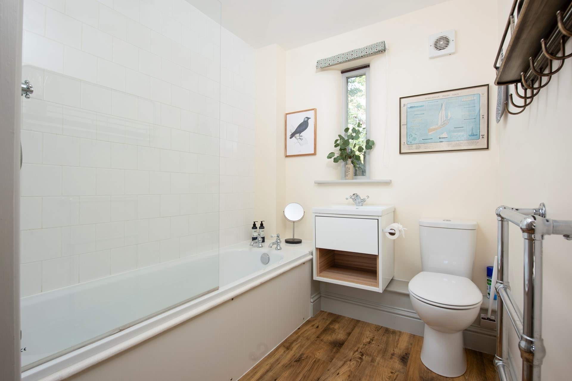 The family bathroom. 