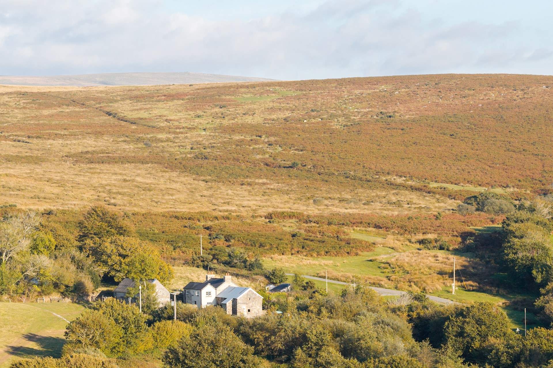 Step out of Urgles Farmhouse straight onto Dartmoor. 