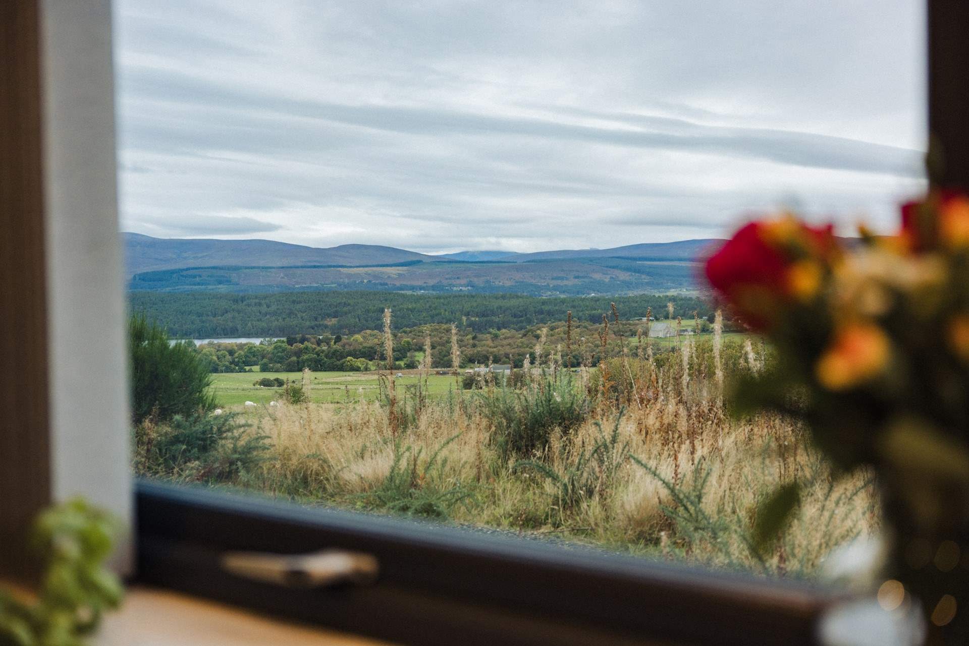 With far-reaching views of the mountains ahead.