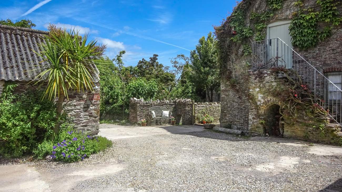 Spacious and well kept external areas.