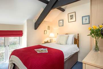 The single bedroom.