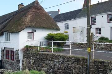 The Loft with the parking-area to the right of the cottage, suitable for a medium-sized car.
