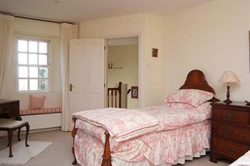 The twin bedroom (Bedroom 2).