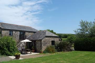 The patio doors lead out to a very hot and sunny area ideal for al fresco dining.