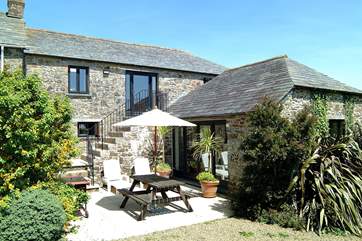 The patio doors lead out to a very hot and sunny area ideal for al fresco dining.
