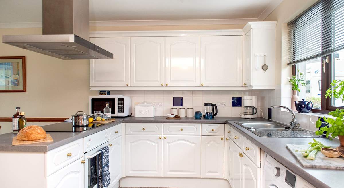 Cook up your holiday treats in Bossiney View's kitchen.