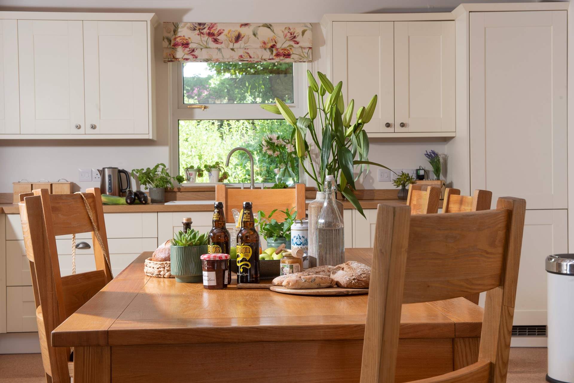 Plenty of space to gather with your loved ones.