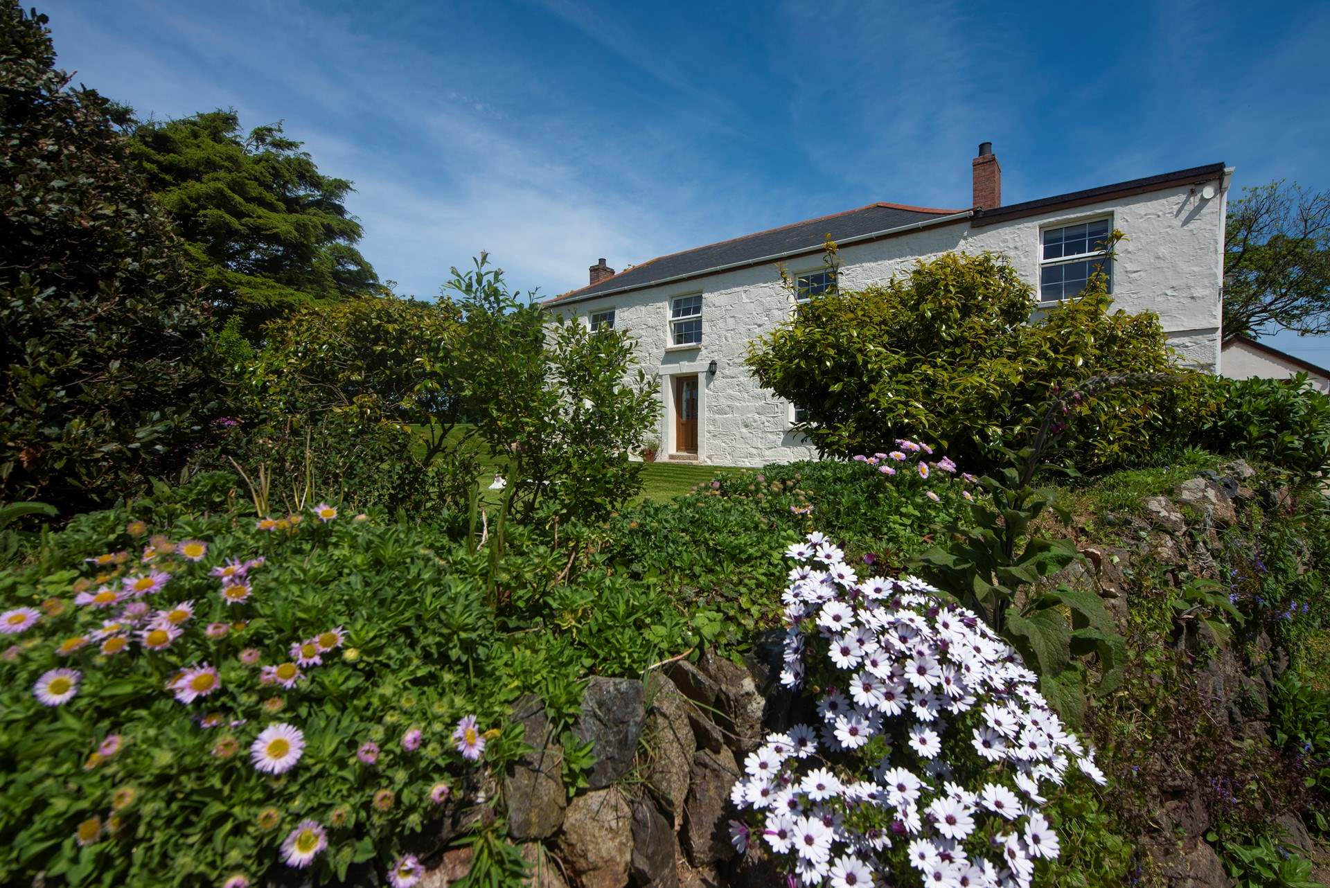 This most beautifully kept period property is semi-detached and the friendly owners live next door.