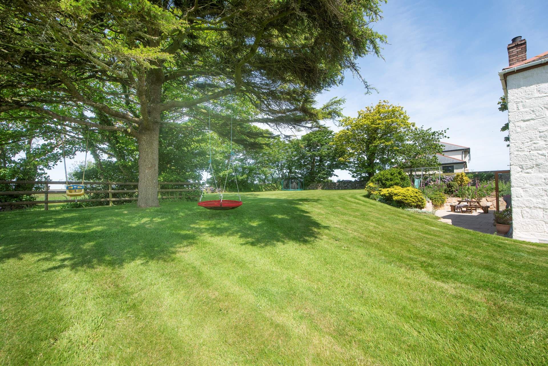 A big velvet lawn for the children to enjoy.