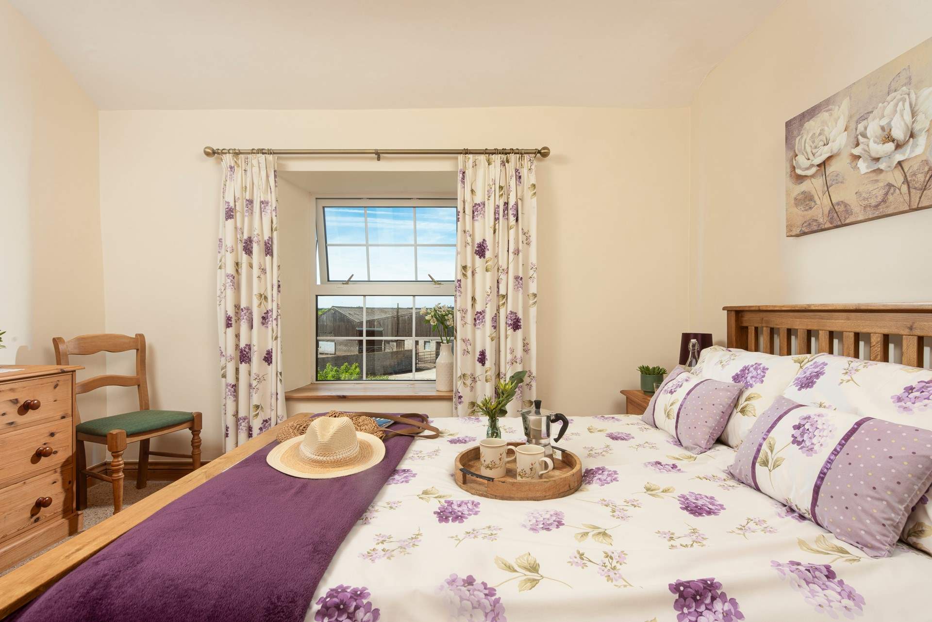 The main bedroom looks out over the farmyard and has an en suite shower-room.