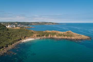 The Lookout is located just behind Chynhalls Point.