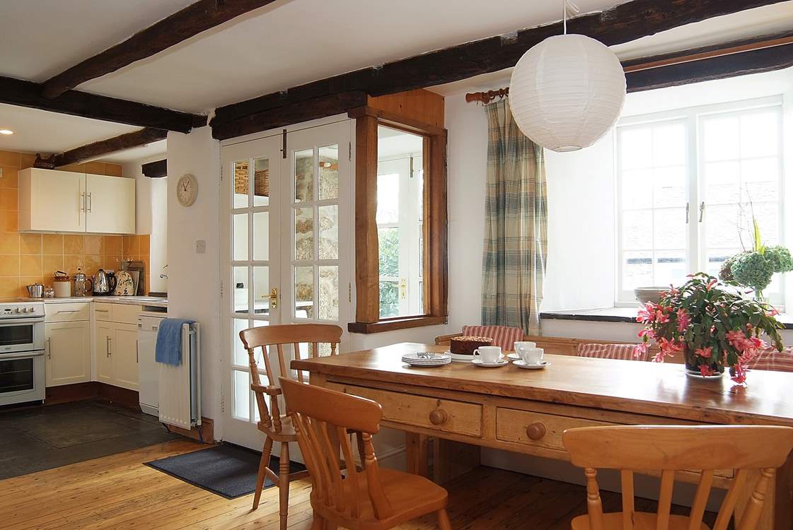 The kitchen/dining-room.