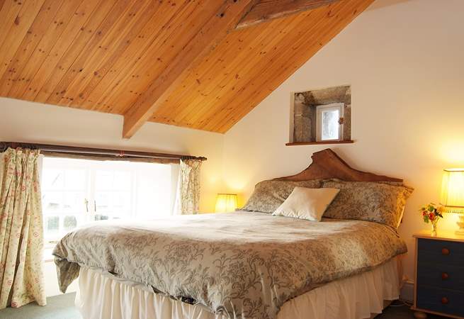 Bedroom 3 (first floor) has a king-size double bed and an en suite shower-room.