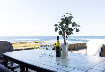 Could al fresco dining get much better with a view like this?