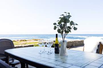 Could al fresco dining get much better with a view like this?