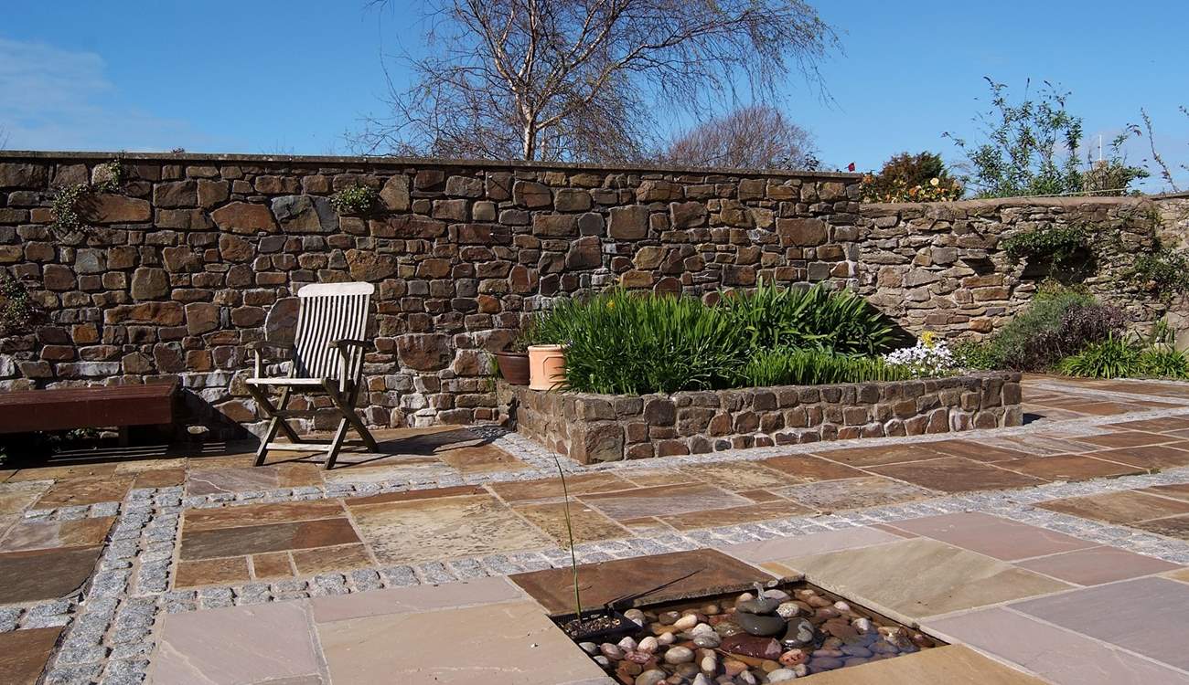 Another view of this huge sunny patio.