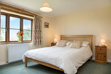 Wotton Stable has 4 beautifully appointed bedrooms.