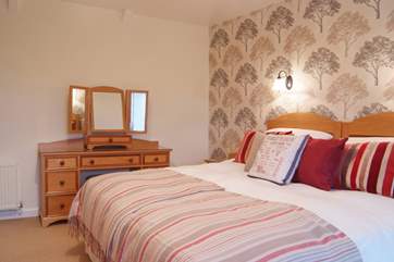 The zip and link (double or twin) bed in the master bedroom (Bedroom3).