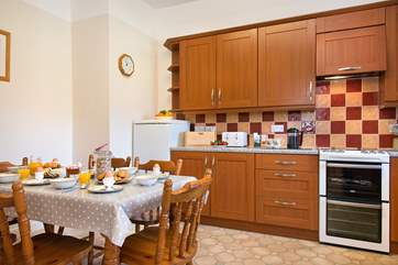 The well equipped kitchen has everything you need for cooking up those holiday treats