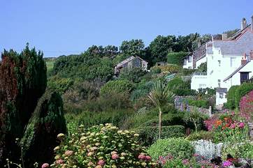 Sunny Corner, Coverack, with Skylight Barn at the far end.