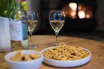 Drinks and nibbles and toasty toes!