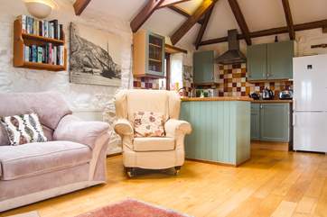 Looking towards the kitchen-area.