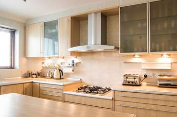 Top quality appliances and plenty of equipment make for easy holiday catering.