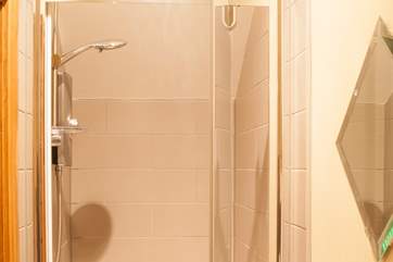 The shower cubicle.