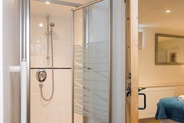 The en suite for Bedroom 1.