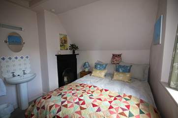 The twin beds can be made into a king size bed but please do let the owner know ahead of your arrival so that this can be done for you.