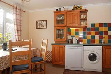 The kitchen-area is fully equipped.
