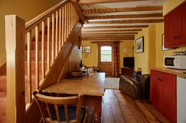 The open plan living areas make this cottage a really great place for a family gathering.
