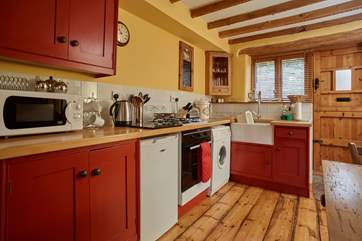The well-equipped kitchen.