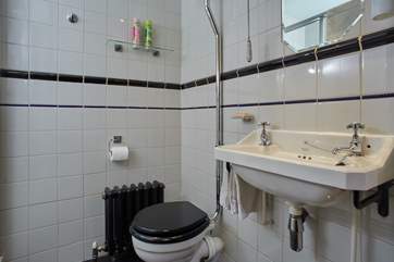 Family shower-room.