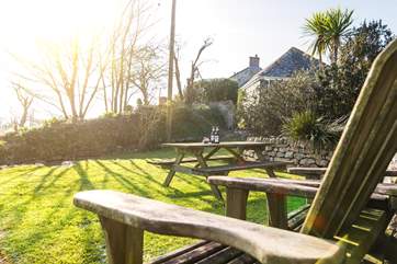 After a day out on the beach sit in the garden with a nice cold drink as the sun goes down. This is what holidays are made of.
