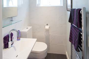 En suite cloakroom.