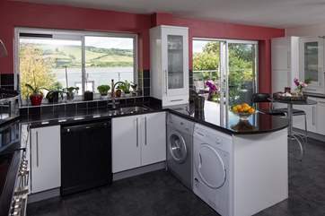 The well-equipped kitchen.